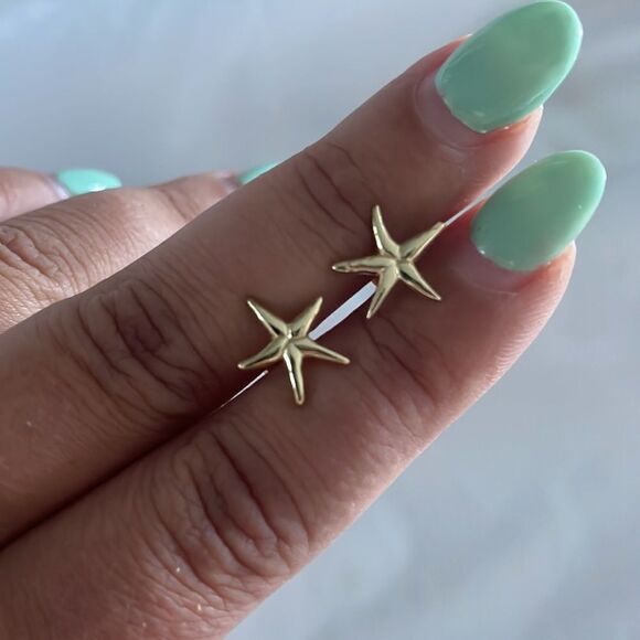 Gold starfish earrings - Picture 2 of 4